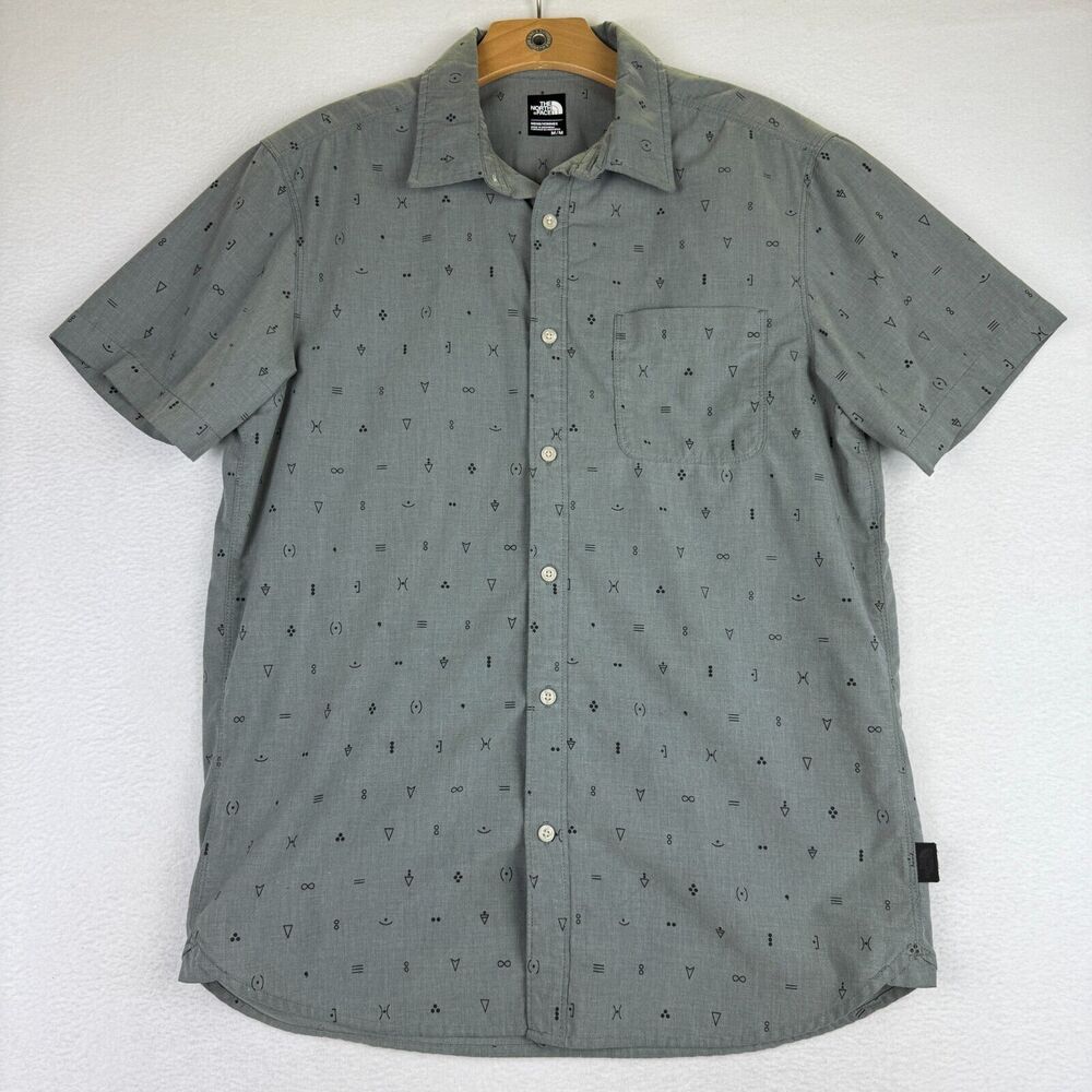 North Face Pursuit Pocket Text Symbols Geometric Gray Mens Medium Button Shirt
